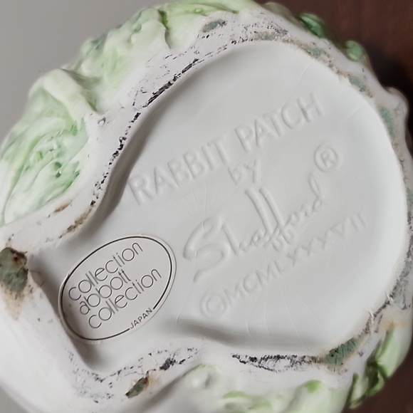 Beautiful Shafford Rabbit Patch Vase - Picture 8 of 11